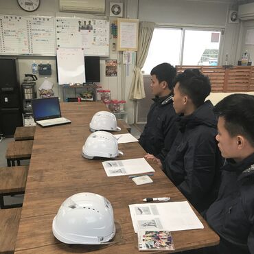 974CA456-2435-4911-A323-63B6118F4F22